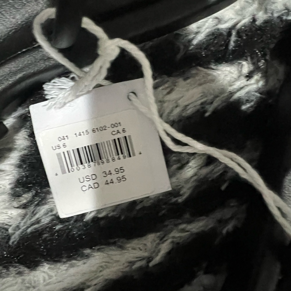 American Eagle Sandals - Picture 3 of 3